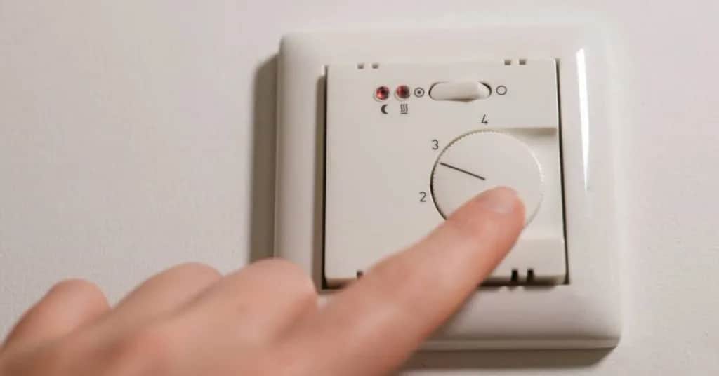 Kiedy włączają ogrzewanie w blokach? Sprawdź, co musisz wiedzieć
