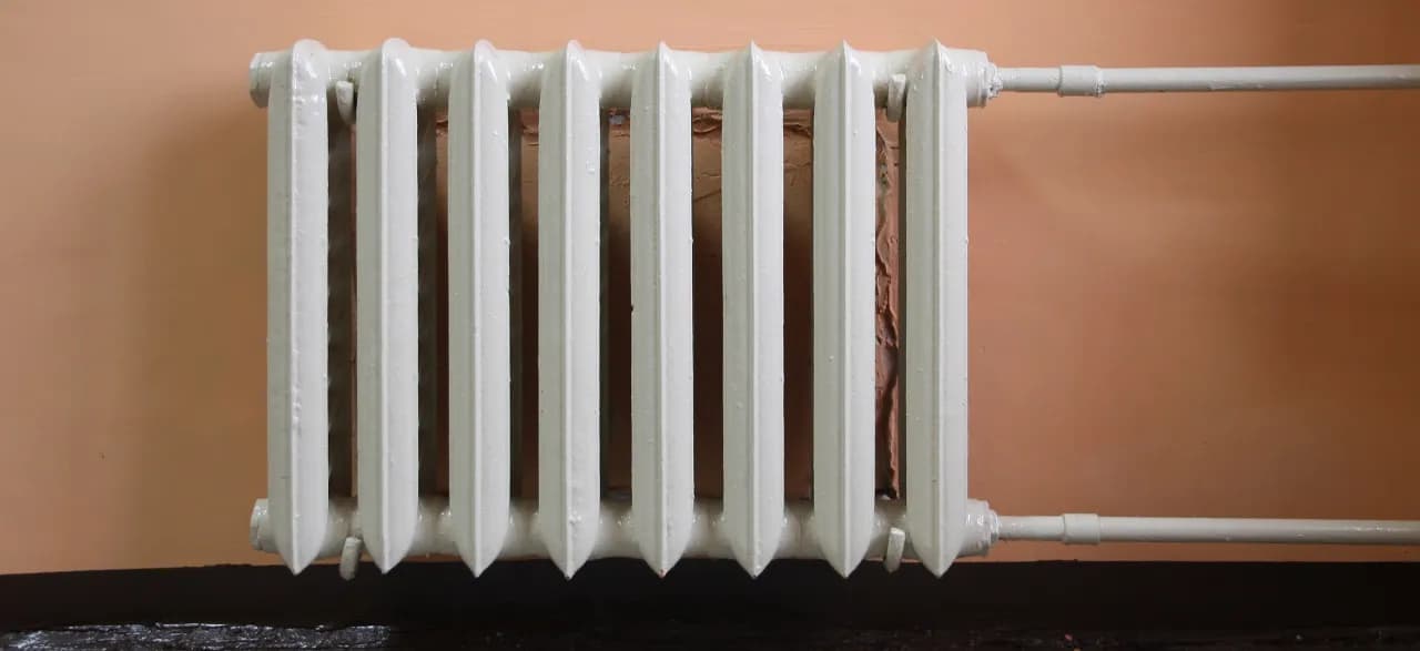 Jak odpowietrzyć stare grzejniki, aby uniknąć problemów z ogrzewaniem