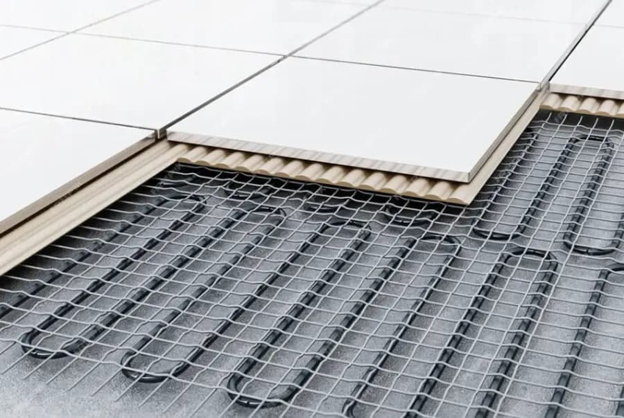 Jaki gruby styropian pod ogrzewanie podłogowe? Klucz do oszczędności energii